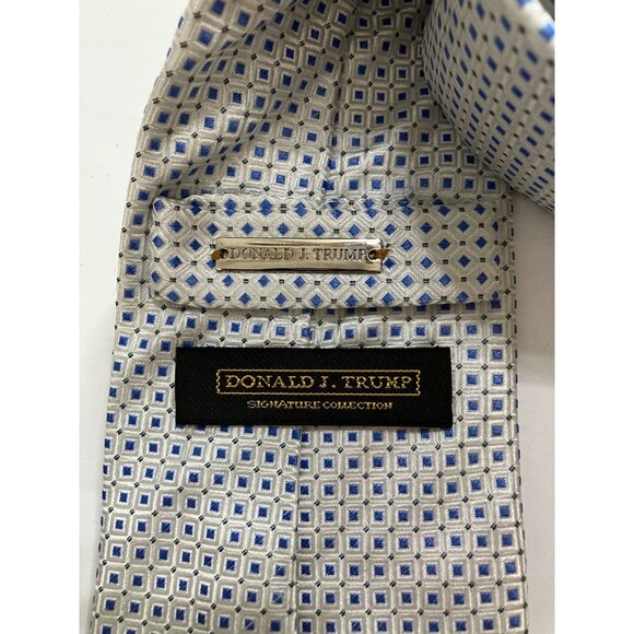 Donald J. Trump Signature Collection Silk Tie Silver & Blue Geometric Square - Picture 4 of 6